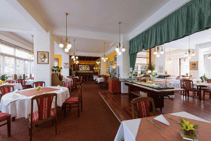 Ресторан отеля Ялта, курорт Пиештяны